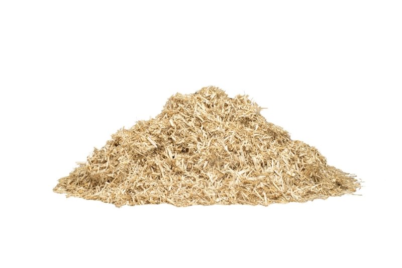 8 Reasons We Love Hemp Bedding for Summer Chicken Care